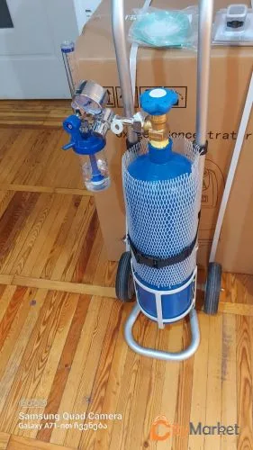 Photo 3 of Oxygen container