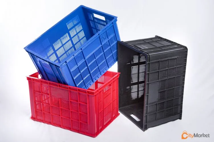 Photo 3 of box plastic