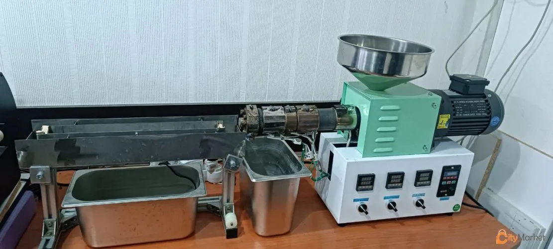 Photo 4 of Desktop SJ35 extruder, pelletizer, granulating line